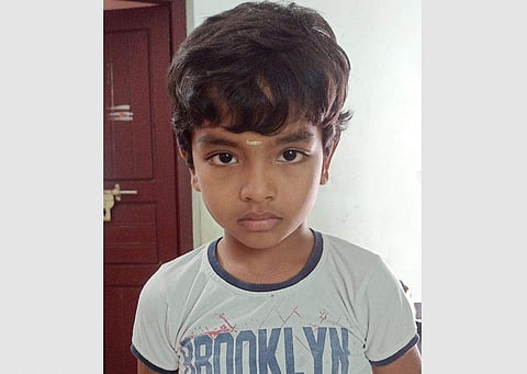 பழனியை அடுத்த நெய்க்காரபட்டியை சேர்ந்த கணிதமேதை சிறுவன் அபினவ் பிரத்யூஸ்.