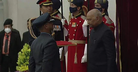 கேப்டன் அபிநந்தனுக்கு ‘வீர் சக்ரா விருது’ வழங்கினார் குடியரசுத் தலைவர்