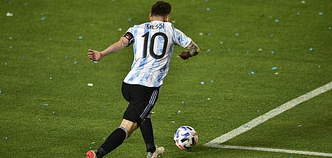 இன்னும் ஒரு வருடத்தில் கால்பந்து உலகக் கோப்பை!