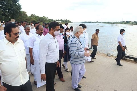 வெள்ளச் சேதம்: வேலூா், ராணிப்பேட்டை மாவட்டங்களில் மத்தியக் குழுவினா் ஆய்வு