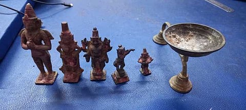 ஜயங்கொண்டம் அருகே சுவாமி சிலைகள் மீட்பு