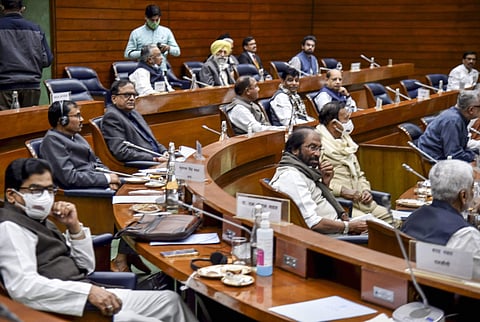 பெண்களுக்கான இடஒதுக்கீடு மசோதா: எதிர்க்கட்சிகள் கோரிக்கை