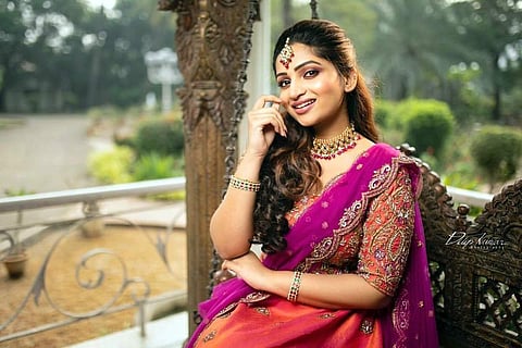 2014-ம் ஆண்டு தந்தி டிவியில் ஒளிப்பான வாணவில் நிகழ்ச்சி மூலம் சின்னத்திரையில் அறிமுகமான நடிகை நக்‌ஷத்ரா நாகேஷ். படம்: இன்ஸ்டாகிராம்