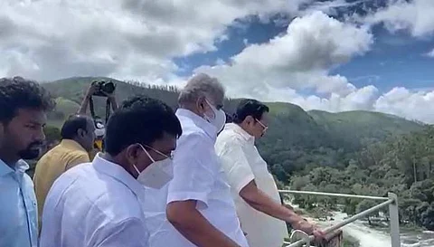 முல்லைப் பெரியாறு அணையில் அமைச்சர்கள் ஆய்வு
