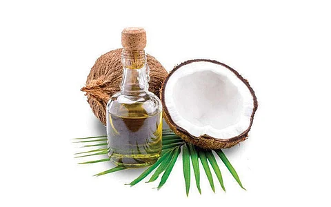 முகத்தைப் பளிச்சிட வைக்கும் தேங்காய் எண்ணெய்!