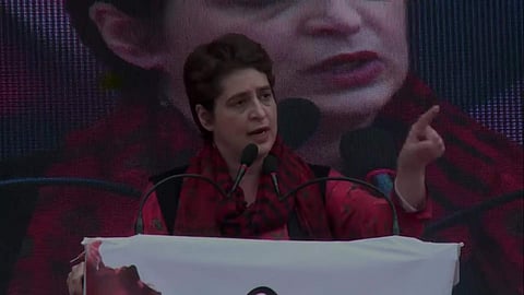 பேரணியில் கலந்துகொண்ட பிரியங்கா காந்தி