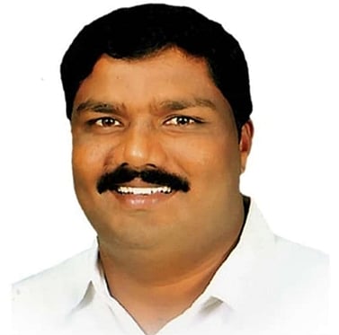 திருவள்ளூா் வடக்கு மாவட்ட பாமக கவுன்சிலராக பதவி ஏற்றுள்ள க.ஏ.இரமேஷ்