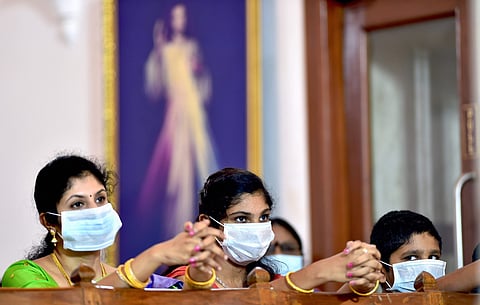 கரோனா: இந்தியாவில் இரண்டாவது ஆண்டாக களையிழந்த கிறிஸ்துமஸ் கொண்டாட்டங்கள்