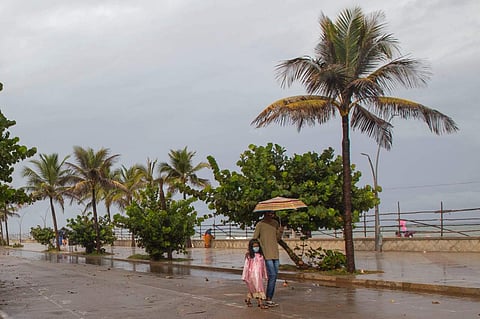 புதுச்சேரி கடற்கரை சாலை