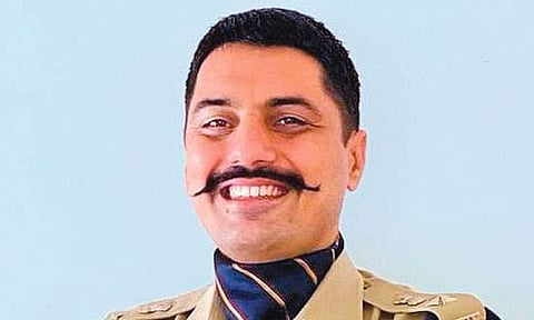 முயற்சியால் தேடி வந்த 12  அரசுப்பணி!