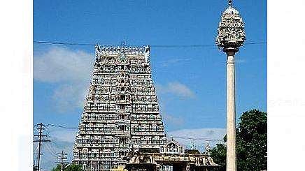மன்னார்குடி ராஜகோபாலசுவாமி கோயில் ராஜகோபுரம் (கோப்புப்படம்)