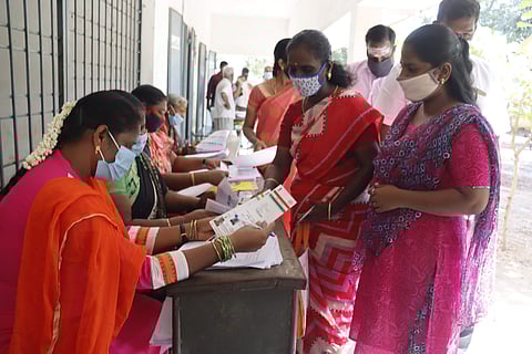 வாக்காளர் அடையாள அட்டையை பதிவிறக்கம் செய்வது எப்படி?