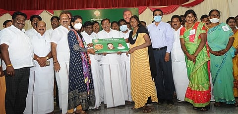 திருவள்ளூரில் 7,994 பேருக்கு ரூ.38 கோடி நலத்திட்ட உதவிகள்