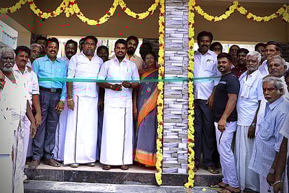 தியாகதுருகத்தில் பயணிகள் நிழல்கூடத்தை திறந்துவைத்த அ.பிரபு எம்.எல்.ஏ.