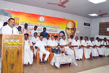 புதிய துணைநிலை ஆளுநரால், புதுச்சேரியில்காங். ஆட்சியை கவிழ்க்க முயற்சி: மாணிக்கம் தாகூா் எம்.பி.