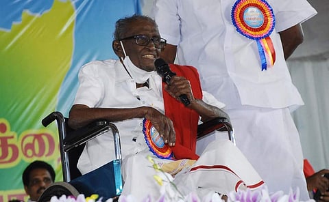 மதுரையில் பிப். 18-ல் நடைபெற்ற இந்திய கம்யூனிஸ்ட் கட்சி மாநாட்டில் உரையாற்றும் தா. பாண்டியன் (கோப்புப் படம்).