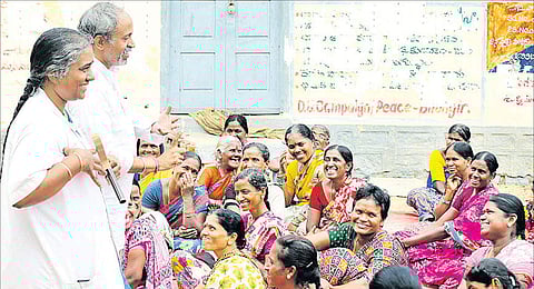 வந்தாரை வரவேற்கும் இல்லம்