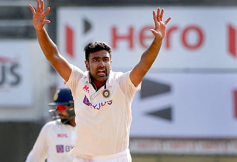 எந்தவொரு இந்திய சுழற்பந்துவீச்சாளரும் சாதிக்காததை சாதித்த அஸ்வின் (விடியோ)