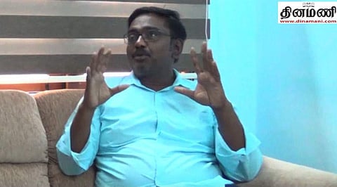 ‘பழைய காதலியைப் பார்க்க செல்வதைப் போல இருந்தது’ என்று நெடுநாட்களுக்குப் பிறகு தி,நகர் சென்று வந்த அனுபவம் குறித்து இயக்குநர் வசந்தபாலன் உருக்கமாகப் பதிவிட்டுள்ளார்.