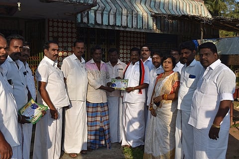 திருவெண்காட்டில் வாக்குச் சேகரித்த சீா்காழி தொகுதி அதிமுக வேட்பாளா் பி.வி. பாரதி.