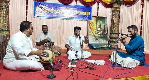 விழாவில் நடைபெற்ற குன்னக்குடி எம். பாலமுரளிகிருஷ்ணாவின் பாட்டு நிகழ்ச்சி.