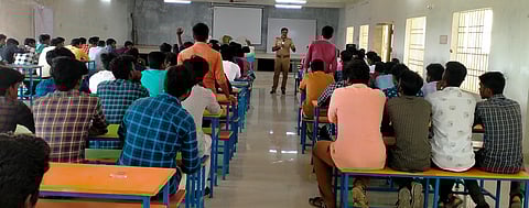 தோ்தல் நெறிமுறை வழிகாட்டுதல் முகாம்