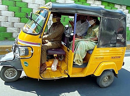 ஒரே நாளில் அடுத்தடுத்து ஆட்டோவில் பயணித்த கமல்ஹாசன், வானதி சீனிவாசன்