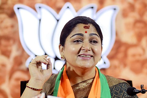 குஷ்புவிடம் 8.55 கிலோ தங்க நகை