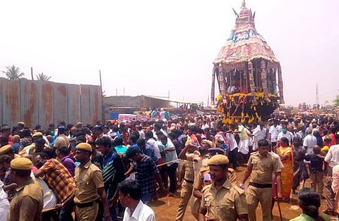 வீரப்பூா் பெரியகாண்டியம்மன் கோயில் பெரிய தேரோட்டம். (உள்படம்) அலங்காரத்தில் பெரிய காண்டியம்மன்.
