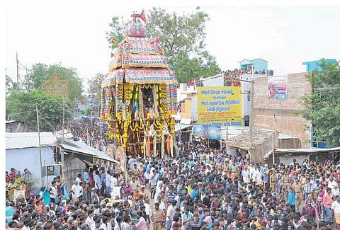 பிரசித்தி பெற்ற வாசுதேவநல்லூர் அர்த்தநாரீஸ்வரர் கோயிலில் நடைபெற்ற ஆனி தேரோட்டம்(கோப்பு படம்)