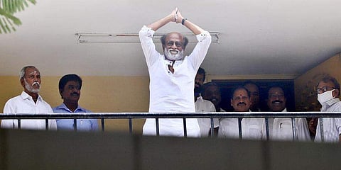 உருவாக்கியவா்களுக்கும், ஊக்குவித்தவா்களுக்கும் விருதைச் சமா்ப்பிக்கிறேன்: ரஜினிகாந்த்