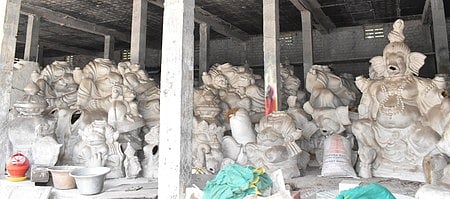 வாழ்வாதாரத்தை இழந்து தவிக்கும் கைவினைஞா்கள்!