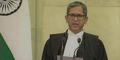 உச்சநீதிமன்ற புதிய தலைமை நீதிபதியாக என்.வி.ரமணா பதவியேற்பு