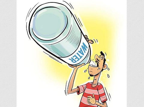 கோடைக் காலத்தில் வெந்நீர் குடிக்கலாமா?