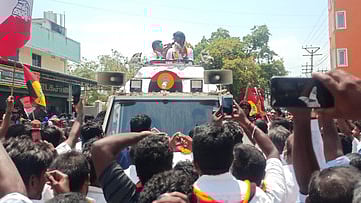 வாக்காளா்களுக்கு நன்றி தெரிவித்த விஜயபிரபாகரன்
