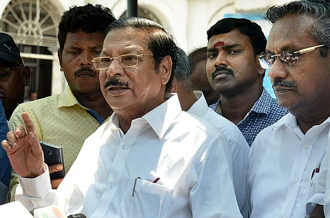 DMK on Minister I. Periyasamys house raid