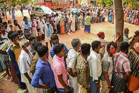 2 மணி நேரத்தில் சுமார் 11% வாக்குப்பதிவு