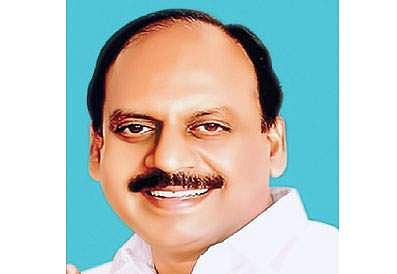 தனியாா் மருத்துவமனைகளில் 50 சதவீத படுக்கை வசதியை பெற வேண்டும்: அமைச்சா் தா.மோ.அன்பரசன்