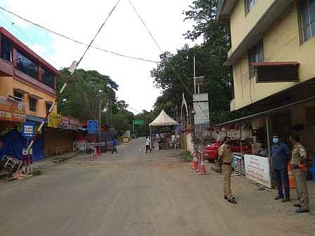 தமிழக கேரள எல்லையில் உள்ள குமுளி சோதனைச்சாவடி.