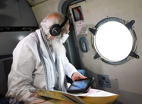 குஜராத்தில் புயல் சேதங்களை ஆய்வு செய்யும் பிரதமர்