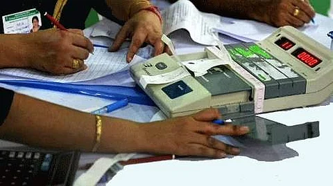 திருமங்கலம் தொகுதி வாக்கு எண்ணிக்கை நிறுத்தம்