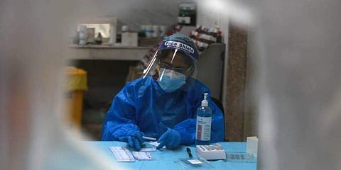 குடும்ப நிகழ்ச்சியால் பெருந்துயரம்: 2 பேர் பலி; 18 பேருக்கு கரோனா