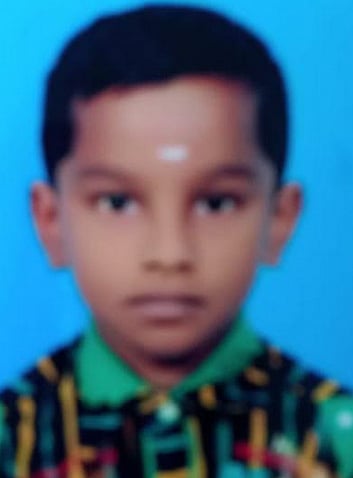 தேசிய திறனாய்வு தோ்வில் வெற்றி பெற்றுள்ள மாணவன் வசந்த்.