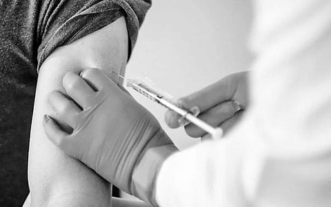 இளைஞர்களுக்கு தடுப்பூசி!: சில கேள்விகள்... சில பதில்கள்!