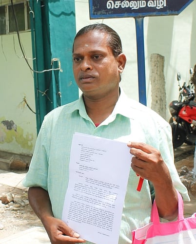 திருநங்கை கருப்பசாமி என்ற கல்பனா.