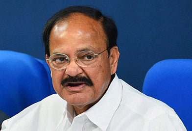 வெங்கைய நாயுடுவின் தனிப்பட்ட சுட்டுரைக் கணக்கில் மீண்டும் நீல டிக்