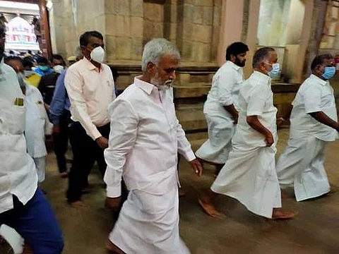 ஸ்ரீரங்கம் அரங்கநாதர் கோவிலில் சனிக்கிழமை ஆய்வு மேற்கொண்ட அமைச்சர் சேகர்பாபு
