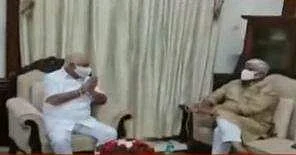 மத்திய நீர்வளத்துறை அமைச்சரை சந்தித்தார் எடியூரப்பா