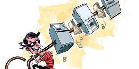 காவலரை துப்பாக்கியால் சுட்டுத் தப்பிய ஏடிஎம் கொள்ளையர்கள்