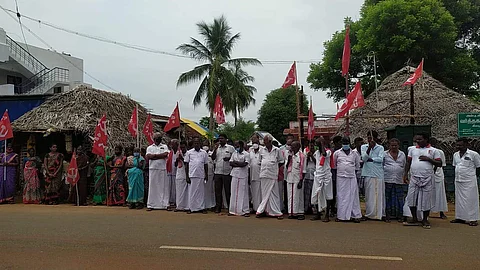 மேக்கேதாட்டுவில் அணைக் கட்ட எதிர்ப்பு தெரிவித்து கண்டன ஆர்ப்பாட்டம்